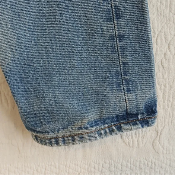 Levi Strauss Ripped Straight Leg Jeans Light Wash Denim Distressed Grunge Punk - Picture 4 of 12